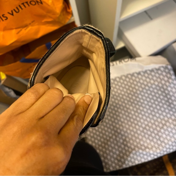 Gucci Women's Beige Lace-Up Boots - Picture 5 of 7